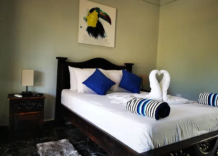 Tuki Tuki Hotel *
