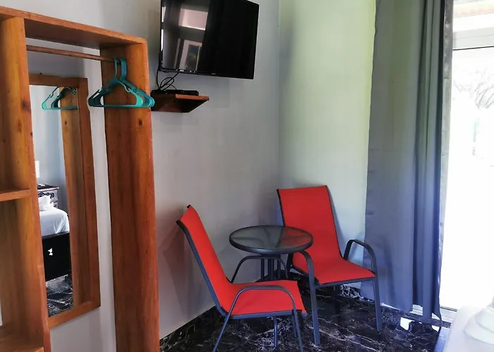 Hotel Tuki Tuki Sámara